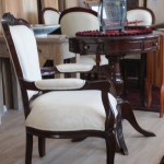 כסאות בסגנון עתיק