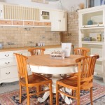 פינת אוכל עגולה מעץ מלא